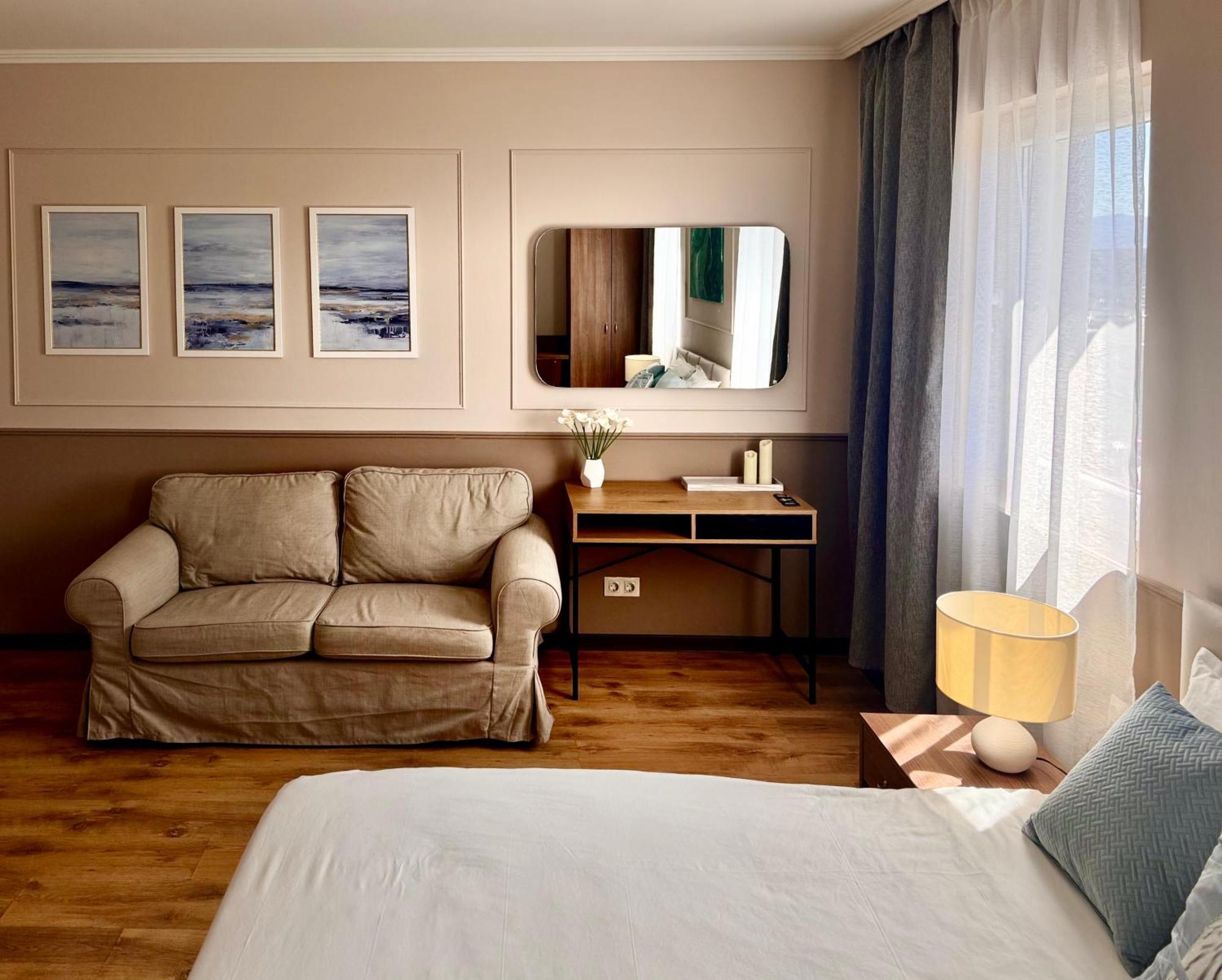 Airportstay Bg - Free Shuttle And Own Parking