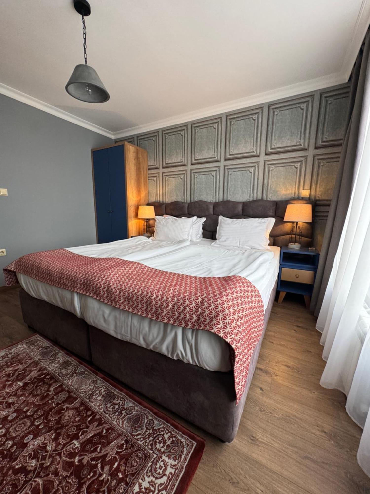 Avenue Aparthotel